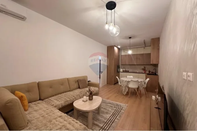 Tirane, jepet me qera apartament , 102 m² 1.300 € 