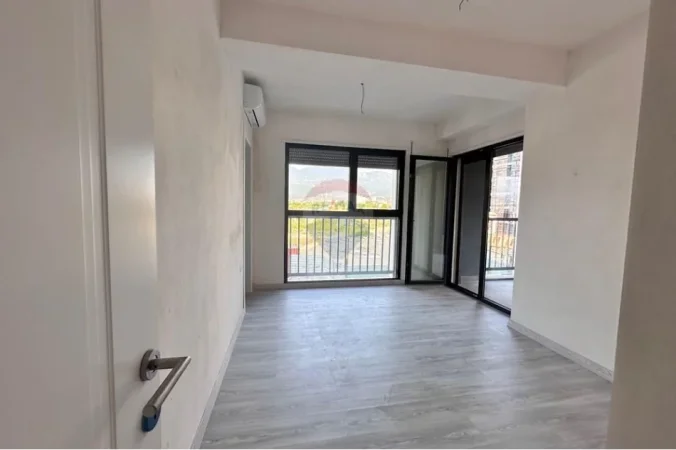 Tirane, jepet me qera apartament , 120 m² 500 € 