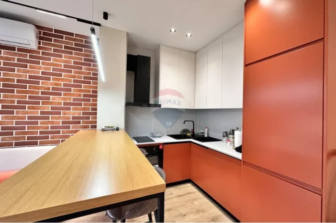Tirane, jepet me qera apartament , 60 m² 700 € 