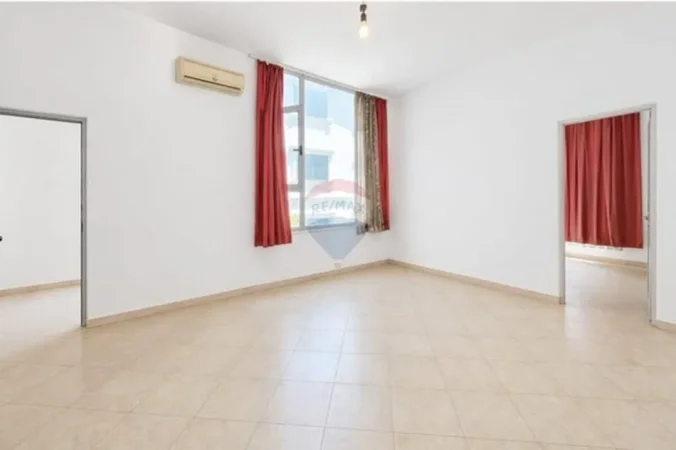 Tirane, shitet zyre , 80 m²