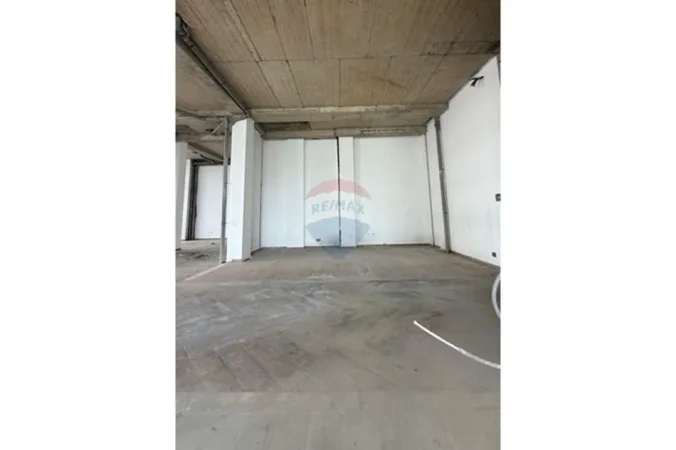 Tirane, shitet zyre , 80 m² 