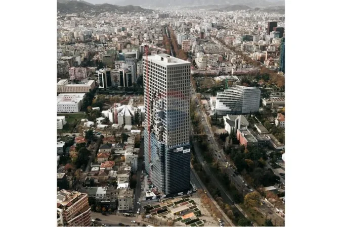Tirane, shitet zyre , 222 m² 