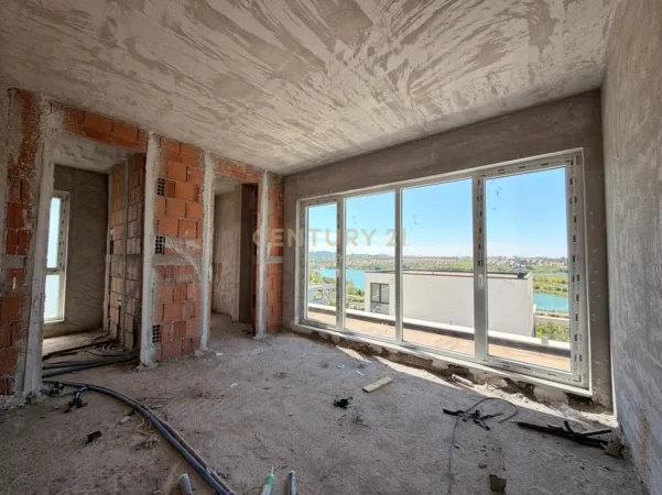 Tirane, shitet Vile 3+1 Kati 0, 258 m² 650.000 € (farke)