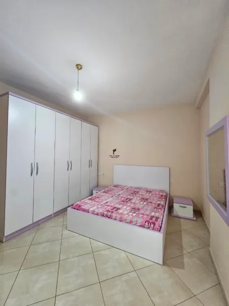 Tirane, jepet me qera apartament 2+1 Kati 5, 92 m² 500 € (YZBERISHT)