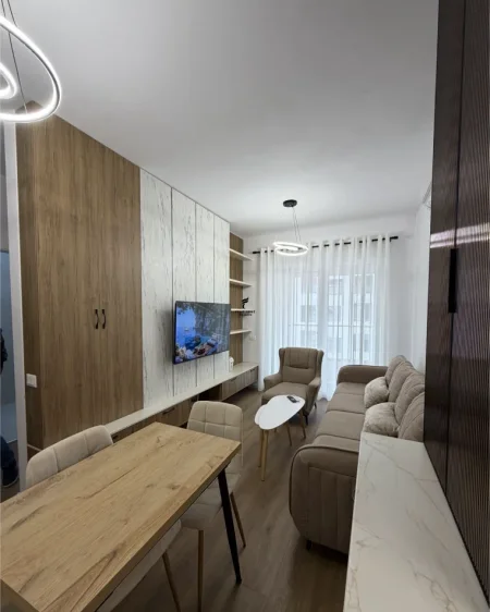 Tirane, jepet me qera apartament 1+1 Kati 1, 50 m² 450 € (ALI DEMI)
