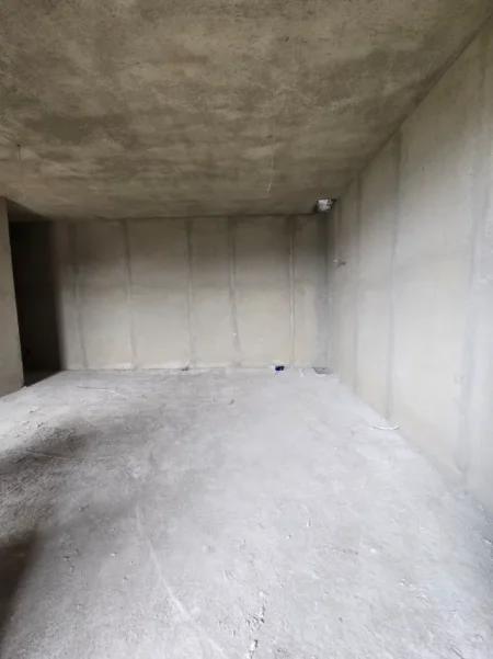 Tirane, shitet apartament 2+1+Ballkon Kati 6, 89 m² 165.000 € (Zogu i Zi)