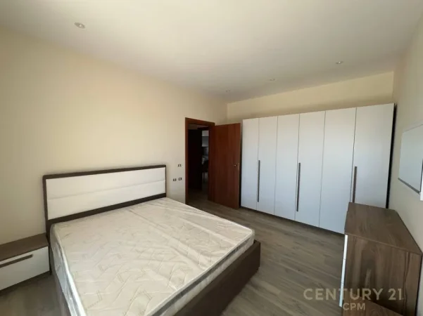 Tirane, jepet me qera apartament 3+1+Ballkon Kati 6, 155 m² 1.400 € 