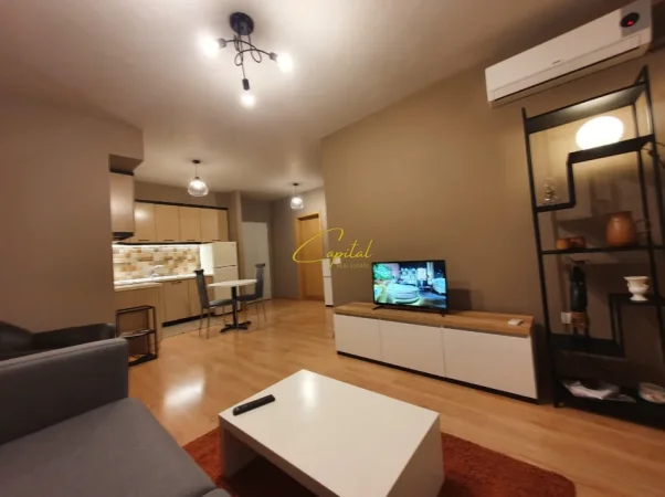 Tirane, jepet me qera apartament 1+1 Kati 2, 65 m² 550 € (21 DHJETORI)