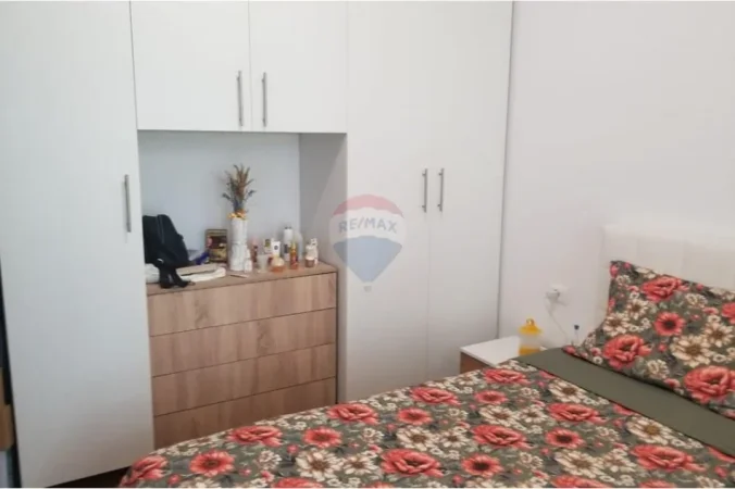 Tirane, jepet me qera apartament 1+1+Ballkon Kati 0, 60 m² 38.000 € (Ali demi)
