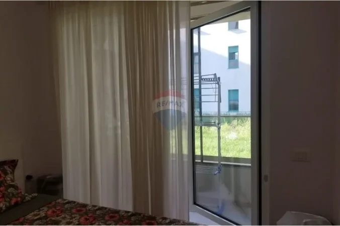 Tirane, jepet me qera apartament 1+1+Ballkon Kati 0, 60 m² 38.000 € (Ali demi)