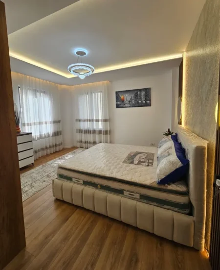 Tirane, shitet apartament 2+1+Ballkon , 116 m² 265.000 € 
