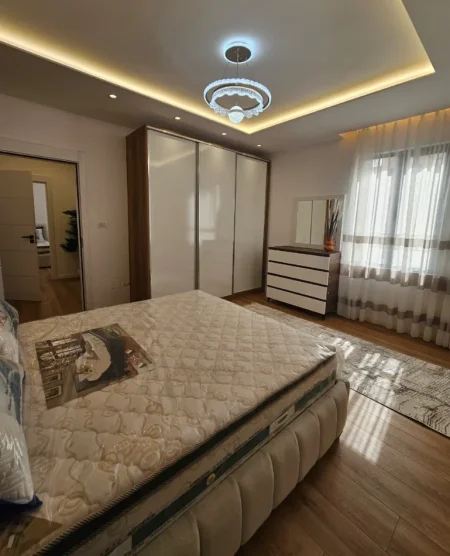 Tirane, shitet apartament 2+1+Ballkon , 116 m² 265.000 € 