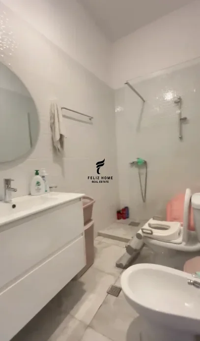 Tirane, shitet apartament 1+1 Kati 1, 83 m² 135.000 € (FRESKU)