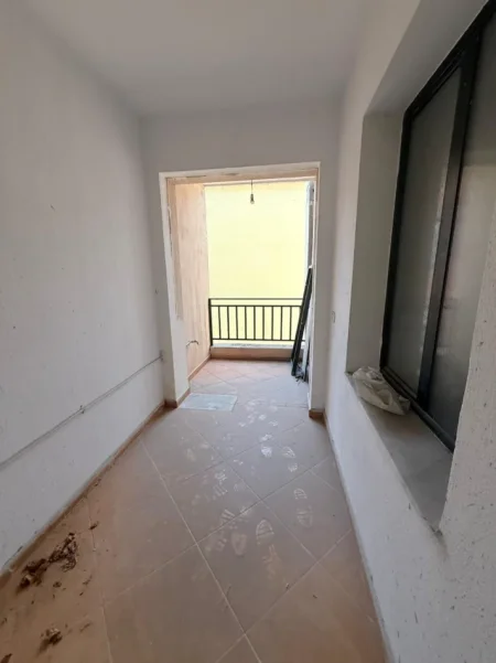 Tirane, shitet apartament 2+1+Ballkon Kati 5, 12.646 m² 240.000 € 