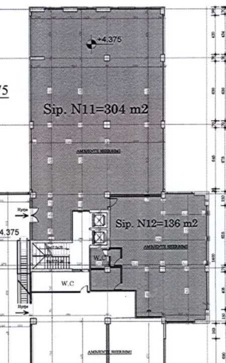 Tirane, jepet me qera zyre Kati 1, 440 m² 5.000 € 