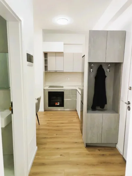Tirane, jepet me qera apartament 1+1 Kati 3, 60 m² 400 € (Kompleksi OXA)