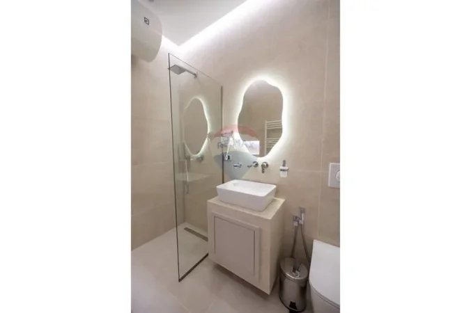 Vlore, shitet apartament 3+1 Kati 1, 135 m² 234.400 € (Rruga Hasan Kushta, Albano Romina, Vlorë)