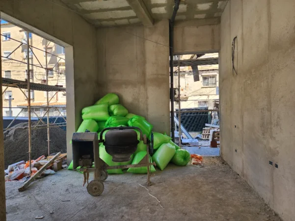 Tirane, Liste me oferta dyqan Kati 0, 48 m² 