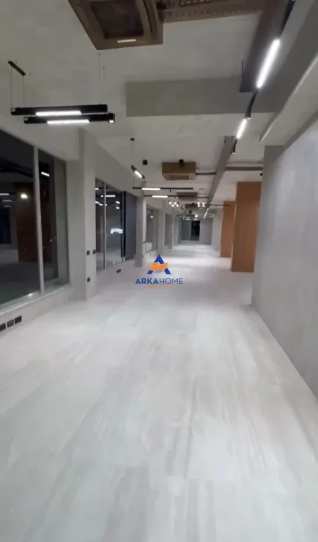 Tirane, shitet ambjent biznesi Kati 1, 428 m² (Tirana, Tirana Municipality, Tirana County, Central Albania, 1001-1028, Albania)