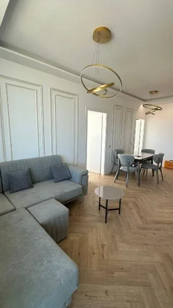 Tirane, jepet me qera apartament 2+1+Aneks+Ballkon Kati 11, 110 m² 1.300 € (GOLDEN TOWER REZIDENCE)