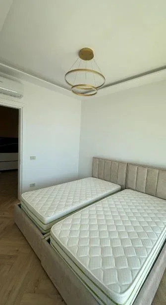 Tirane, jepet me qera apartament 2+1+Aneks+Ballkon Kati 11, 110 m² 1.300 € (GOLDEN TOWER REZIDENCE)