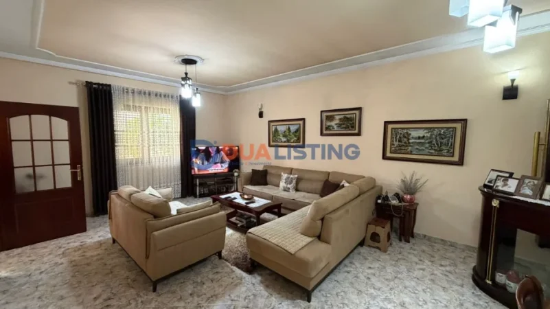 Tirane, shitet Vile 3 Katshe , 250 m² 500.000 € (Don Bosko)