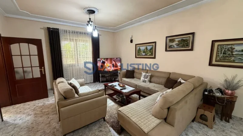 Tirane, shitet Vile 3 Katshe , 250 m² 500.000 € (Don Bosko)