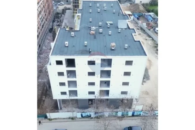 Tirane, shitet apartament 2+1 Kati 0, 102 m² 