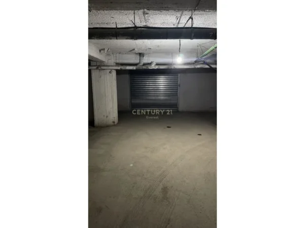 Tirane, shes garazh | post parkimi Kati -1, 309 m² 240.000 € (Yzberisht)
