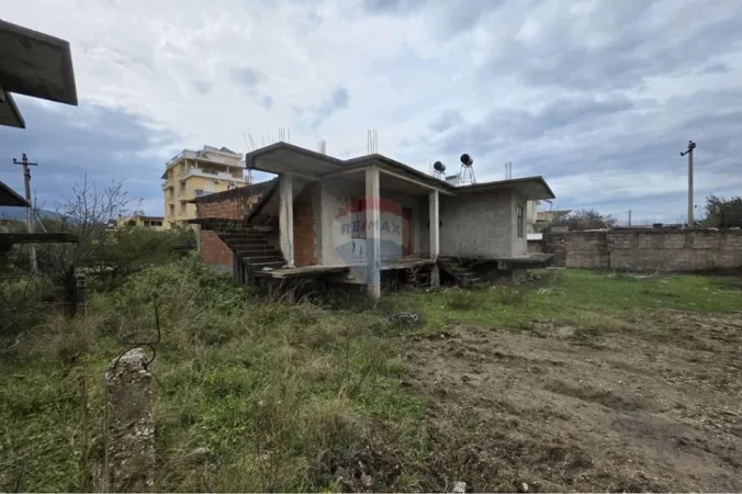 Vlore, shitet shtepi 2+1 Kati 1, 499 m² 190.000 € (Orikum, Vlore)