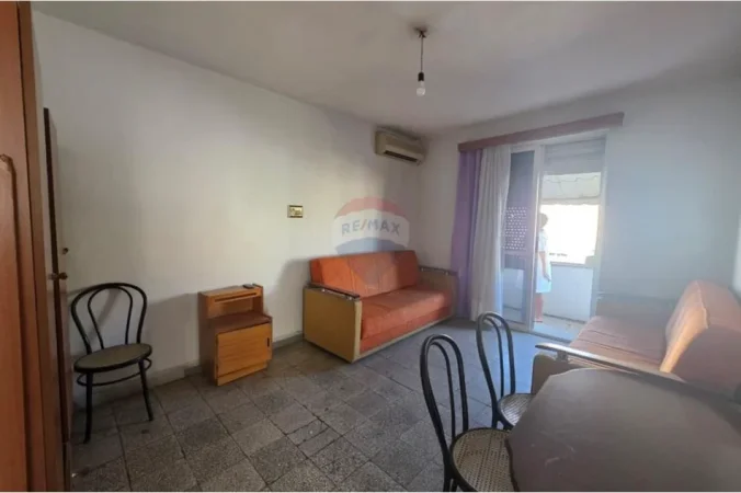 Tirane, jepet me qera apartament 2+1 Kati 4, 68 m²