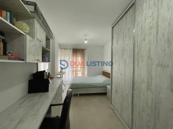 Tirane, jepet me qera apartament 1+1 , 68 m² 550 € (21 Dhjetori)