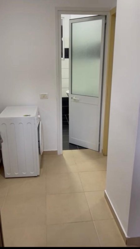 Tirane, jepet me qera apartament 1+1 Kati 3, 70 m² 380 Euro (5 Maji)