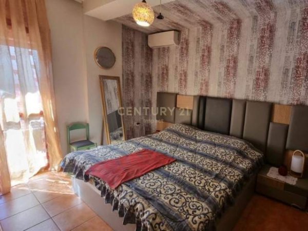 Tirane, shitet apartament 2+1 Kati 3, 100 m² 200.000 Euro (Rruga e Dibres)