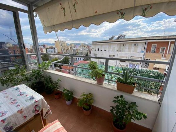 Tirane, jepet me qera apartament 2+1 Kati 6, 76 m² 600 Euro (prane Prokurorise)