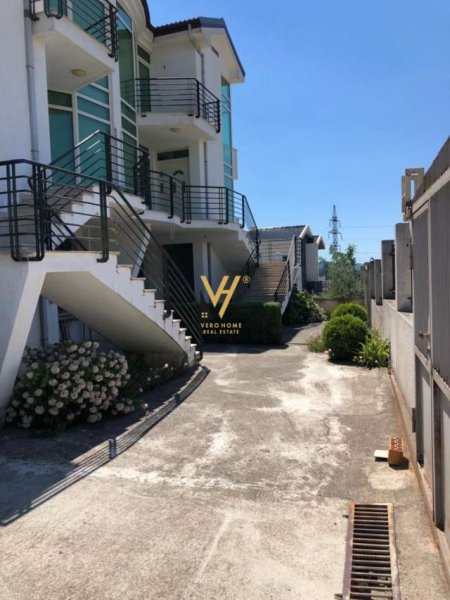 Tirane, shitet Vile 4+1 Kati 0, 631 m² 650.000 Euro (SAUK)