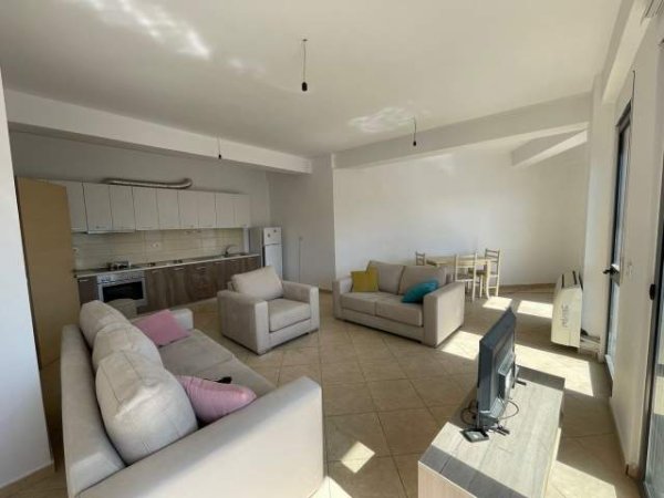 Tirane, jepet me qera apartament 2+1+BLK Kati 8, 130 m² 450 Euro (Fabrika e miellit)
