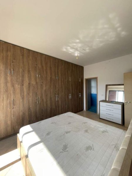 Tirane, jepet me qera apartament 2+1+BLK Kati 8, 130 m² 450 Euro (Fabrika e miellit)