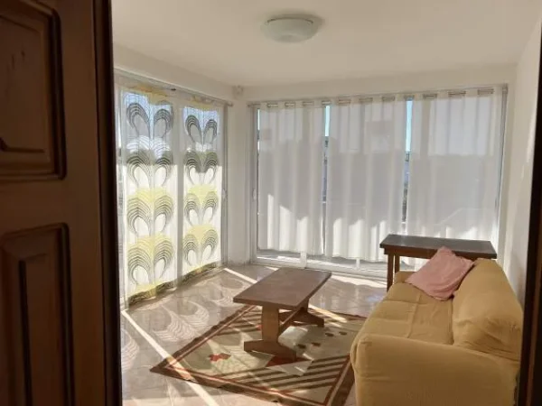 Durres, shes shtepi 3 Katshe 700 m²(Me Dokumenta)