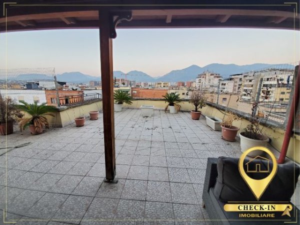 Tirane, jepet me qera apartament duplex Dublex Kati 5, 160 m² 700 Euro (Ish Restorant Durresi)