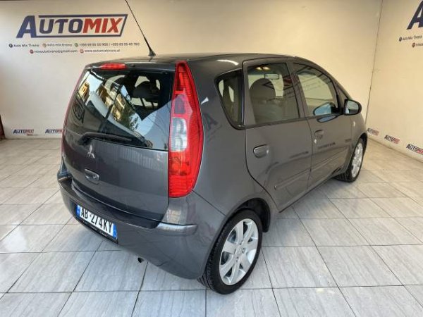 Tirane, shes makine Mitsubishi colt Viti 2005, 2.900 Euro