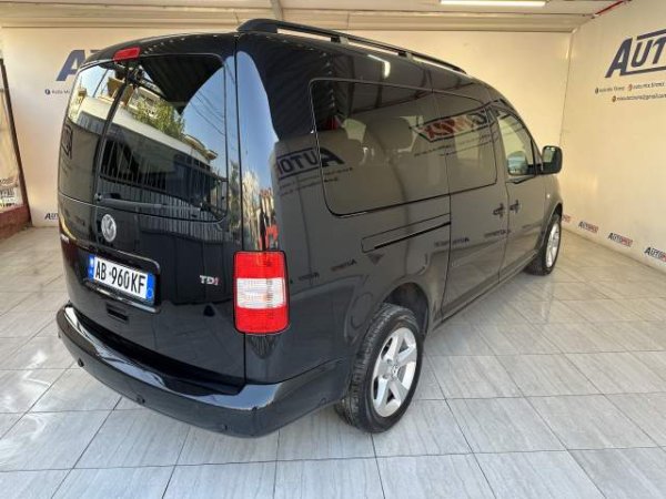 Tirane, shes Volkswagen CADDY MAXI Viti 2010, 11.200 Euro