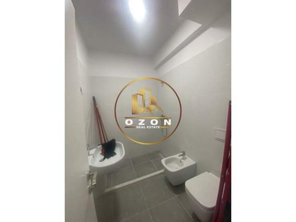 Tirane, jepet me qera apartament 2+1+A+BLK Kati 2, 140 m² 800 Euro (KODRA E DIELLIT)