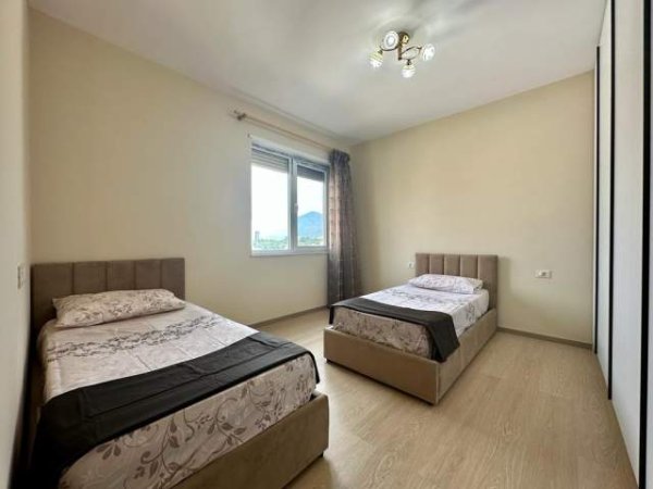Tirane, jepet me qera apartament 2+1+BLK 650 Euro