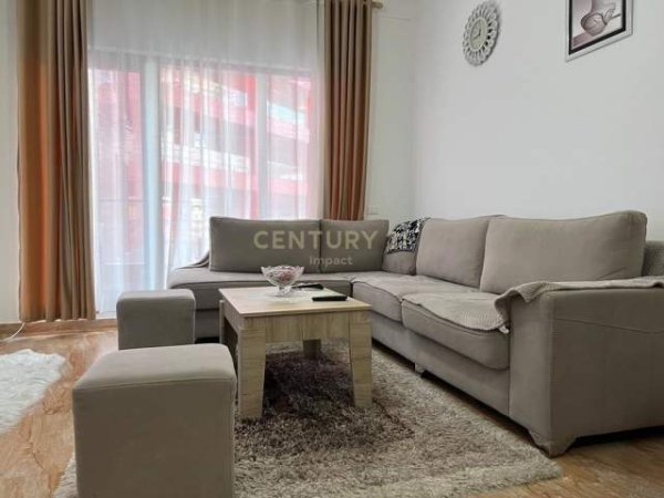 Tirane, jap me qera apartament 1+1 Kati 2, 71 m² 450 Euro (rruga e dibres/farmacia 10)