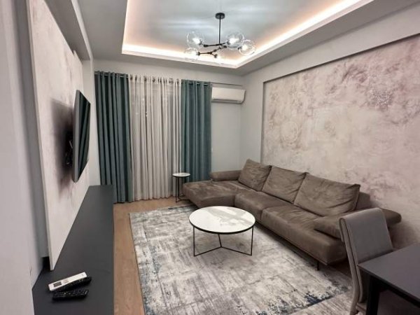 Tirane, jepet me qera apartament Kati 6, 95 m² 800 Euro (Rruga Bedri Karapici)