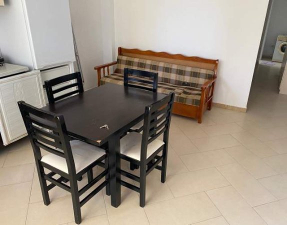 Tirane, jepet me qera Vile 1+1 Kati 1, 60 m² 30.000 Leke (Rruga Klodian Rasha)
