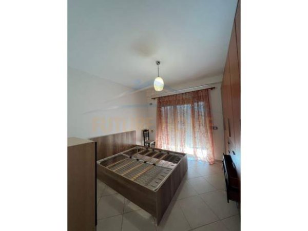Durres, jepet me qera apartament 2+1+BLK Kati 5, 120 m² 350 Euro (Shkolla Efali Koci)