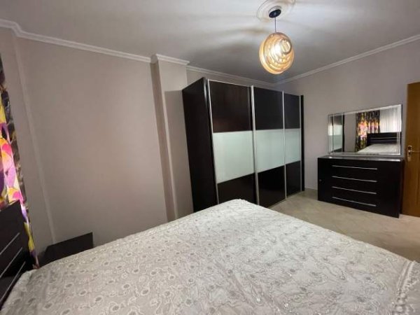 Tirane, jepet me qera apartament 2+1+BLK Kati 5, 110 m² 700 Euro (rruga e durresit)