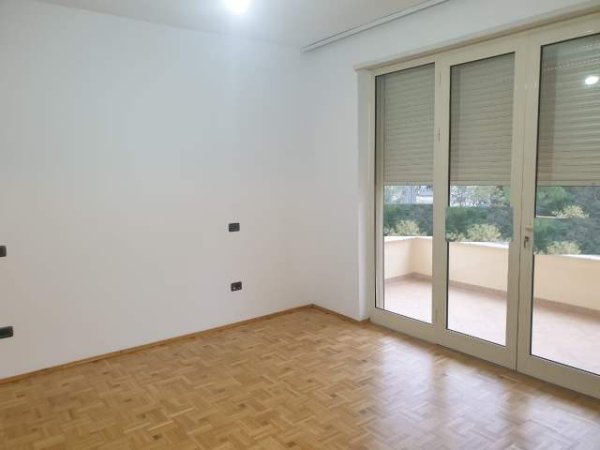 Tirane, shitet apartament 2+1+BLK Kati 6, 116 m² 235.000 Euro (Rruga e Elbasanit)